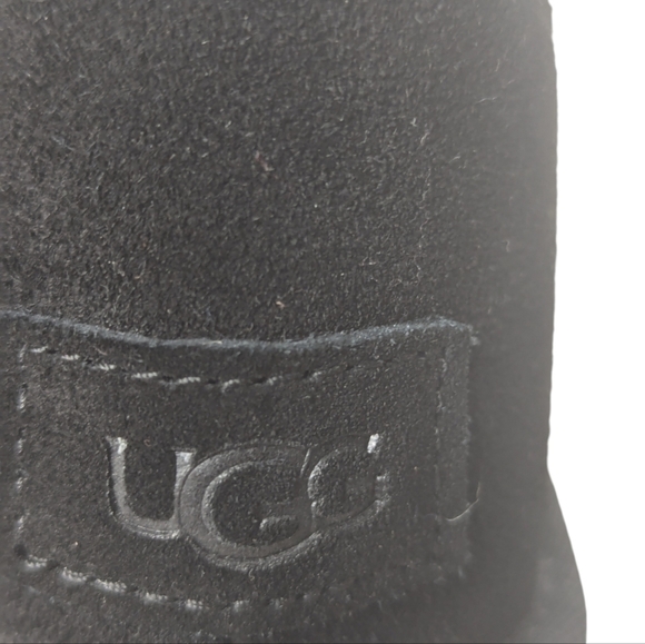 UGG CLASSIC MINI CHUNKY KNIT BLACK CARDY BOOT Size.. US 6 - Picture 5 of 9